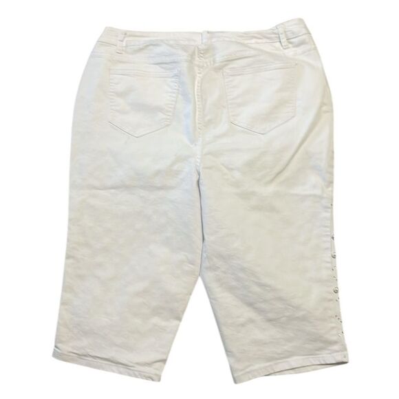 Ashley Stewart bejeweled white Jean Jacket and Crop pants, 22/24 - Picture 4 of 10